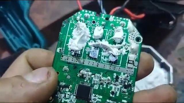 ремонт платы управления двигателем аккумуляторной пили Makita
