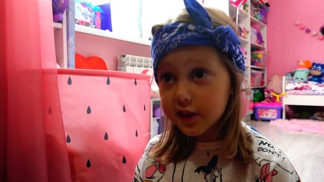 Амелька не хочет дружить с Звездочкой! К нам в гости пришла Соседская Девочка!