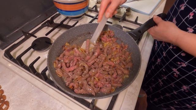 Как приготовить вкусный бефстроганов, рецепт из книги от 1975 года