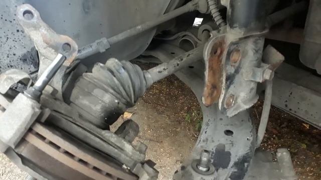 Стучит подвеска. Причины стука. Замена шаровой опоры и втулок стабилизатора. Hyundai Accent (Акцент