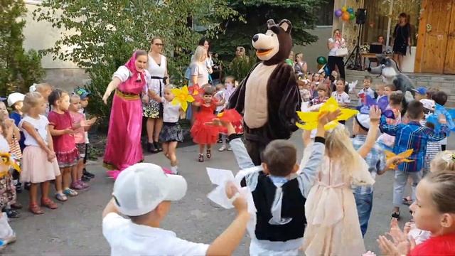 BACK TO SCHOOL Праздничная линейка в детском саду 1 СЕНТЯБРЯ Танцевальный ФЛЕШМОБ Dance FLASHMOB