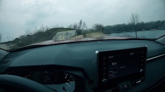 Как работает функция HOLD в Toyota RAV4 2020