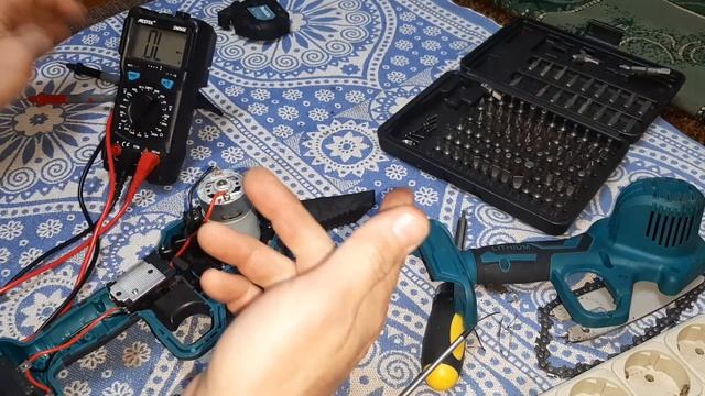 Аккумуляторная мини-пила Makita не включается - ремонт