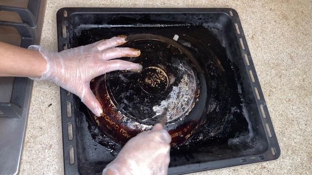 Как ОЧИСТИТЬ СКОВОРОДУ от нагара и жира. Используйте это и очистите ЛЮБОЙ нагар