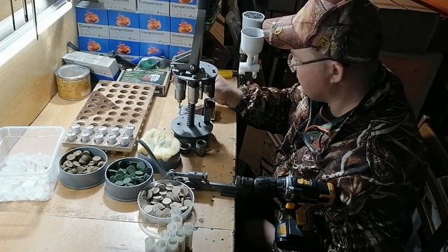 Зарядка патрона 12 калибр!