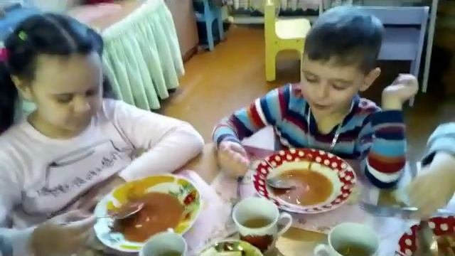 Завтрак, обед, ужин в детском саду