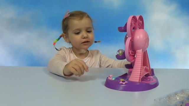 Шарики с водой и блёстками игрушки на карусели распаковка игрушки Glitzi Globes 