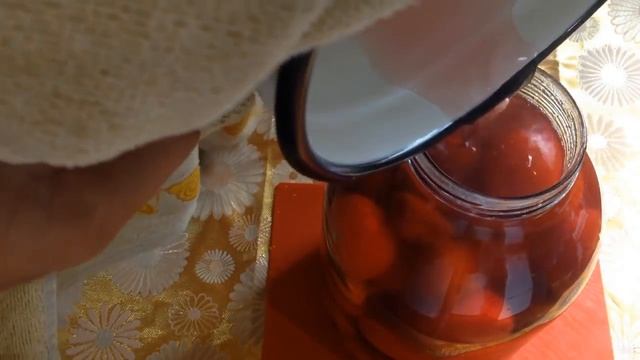 Маринованные помидоры со сливами. Заготовки на зиму