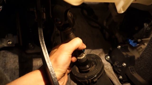 Стук в рулевой колонке рейке ремонт за 5 минут Toyota Camry 40