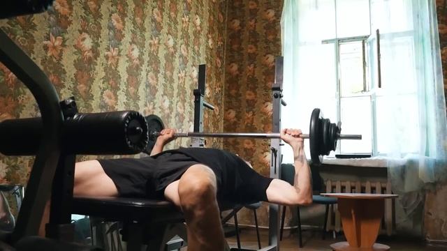 КАК СЕЙЧАС ЖИВЕТ ЛИДЕР СКИНХЕДОВ ИЗ 90-Х!