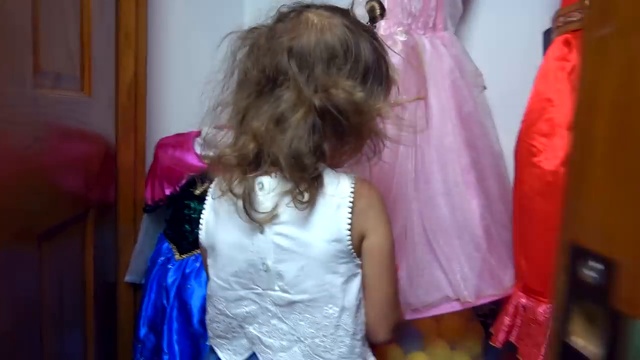 BAD KIDS VS DADDY Украли КОНФЕТЫ STEALS A LOT of Candy & GO TO JAIL Family Fun C
