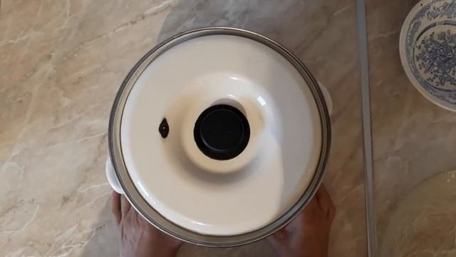 Сироп из черноплодной рябины с вишневыми листьями..