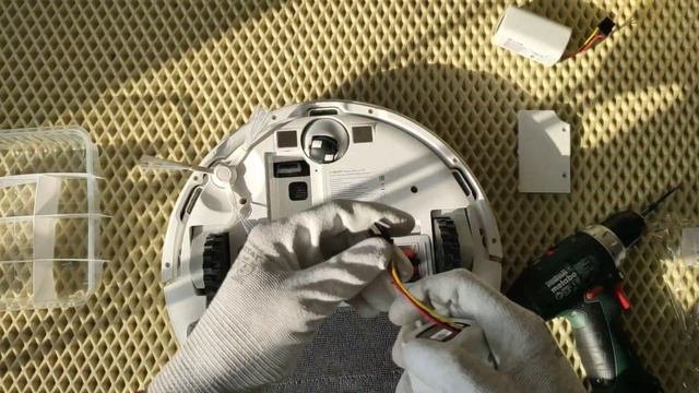 Ремонт робота-пылесоса Xiaomi Robot Vacuum E10, E12 B112. Робот пылесос отключается во время уборки