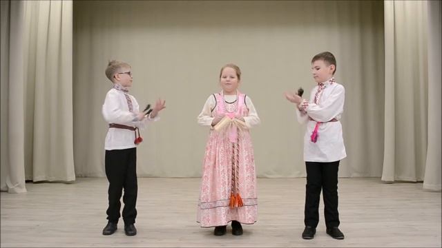 фольклорный ансамбль Крупица - Ворон , У нас по кругу
