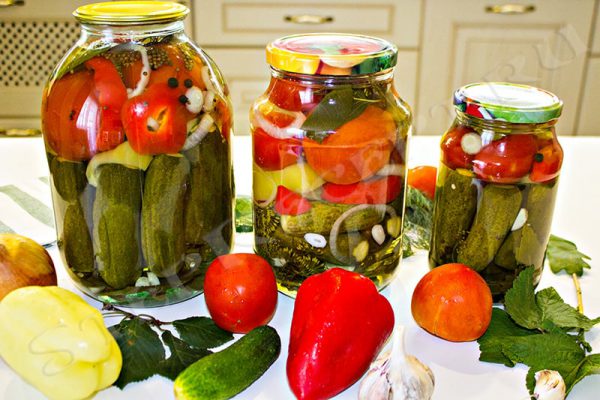 АССОРТИ на зиму. Самый ВКУСНЫЙ Рецепт из помидоров и огурцов. Маринованные без стерилизации.