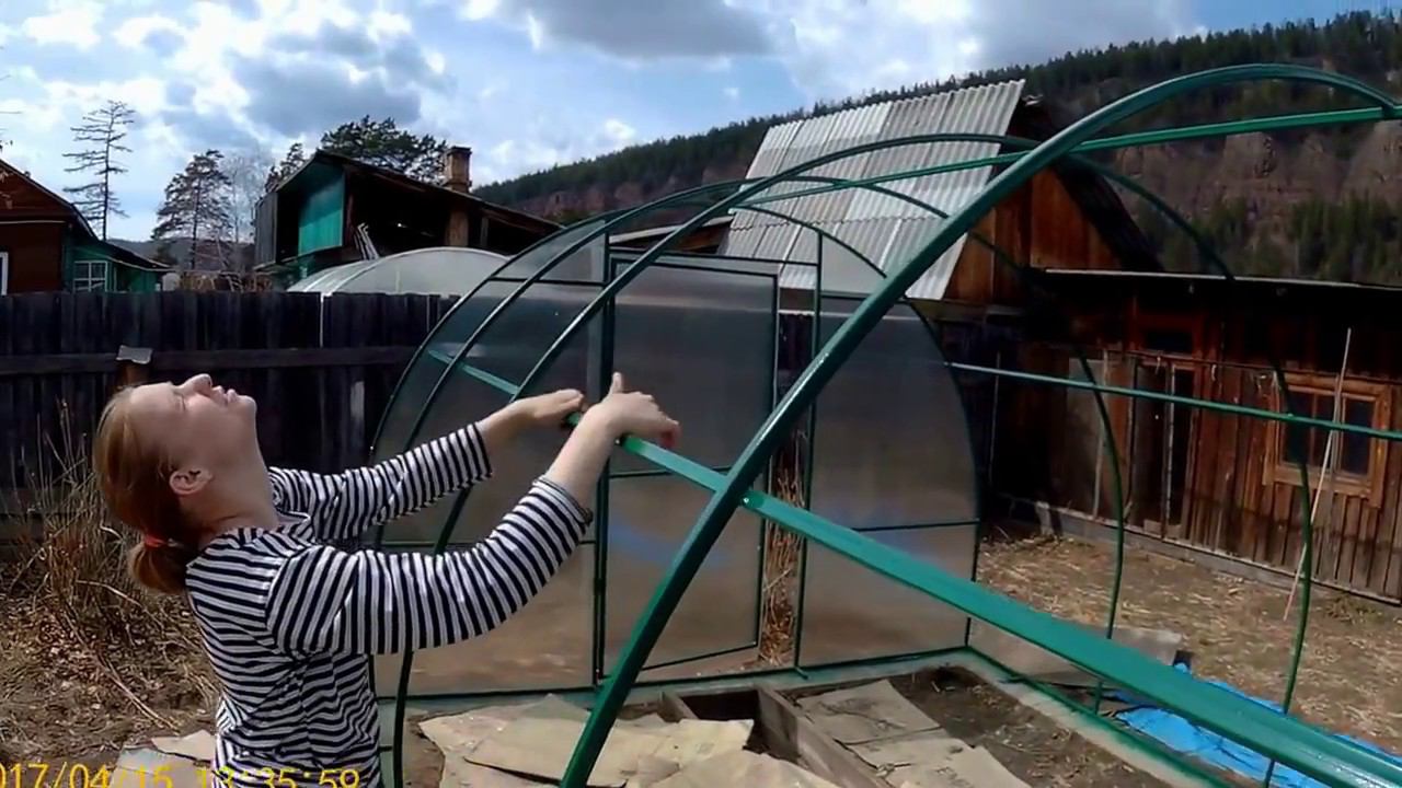 Делаем теплицу. Катаем дуги на самодельном прокаточном станке.
