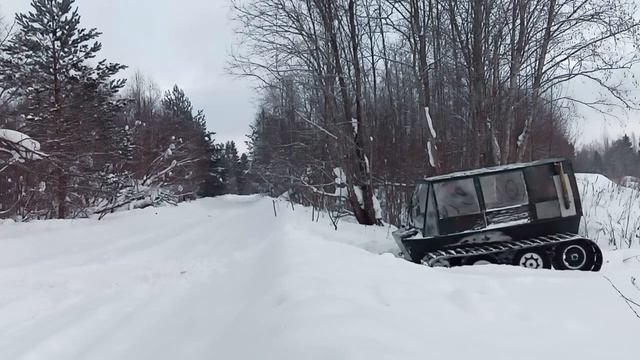 Самодельный гусеничный вездеход..mp4