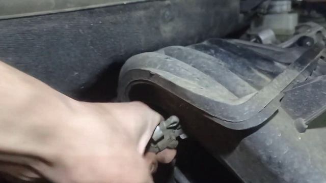 Лада Калина заводится и глохнет. Вложил 110 рублей и забыл про проблему.