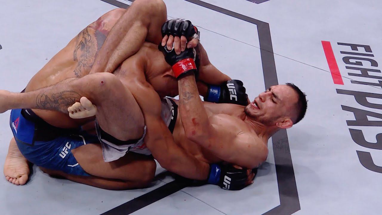 Лучшие финиши треугольником в истории UFC