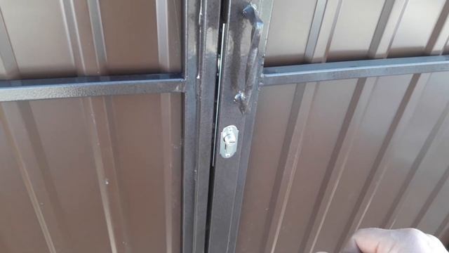 Откатные ворота со встроенной калиткой