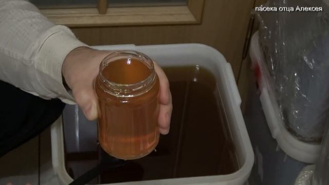 Как сохранить мёд жидким на весь год?