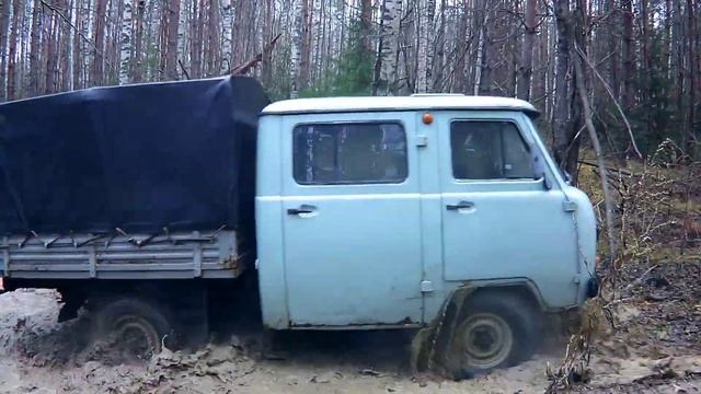Уаз Патриот и Уаз Фермер ищут грязь