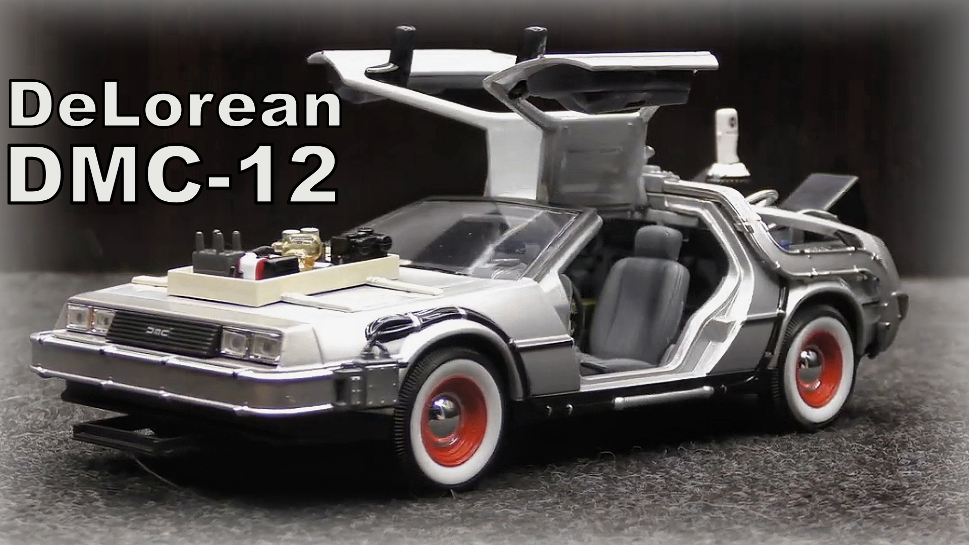 Машина времени DeLorean DMC-12 Масштаб 1:24 Welly