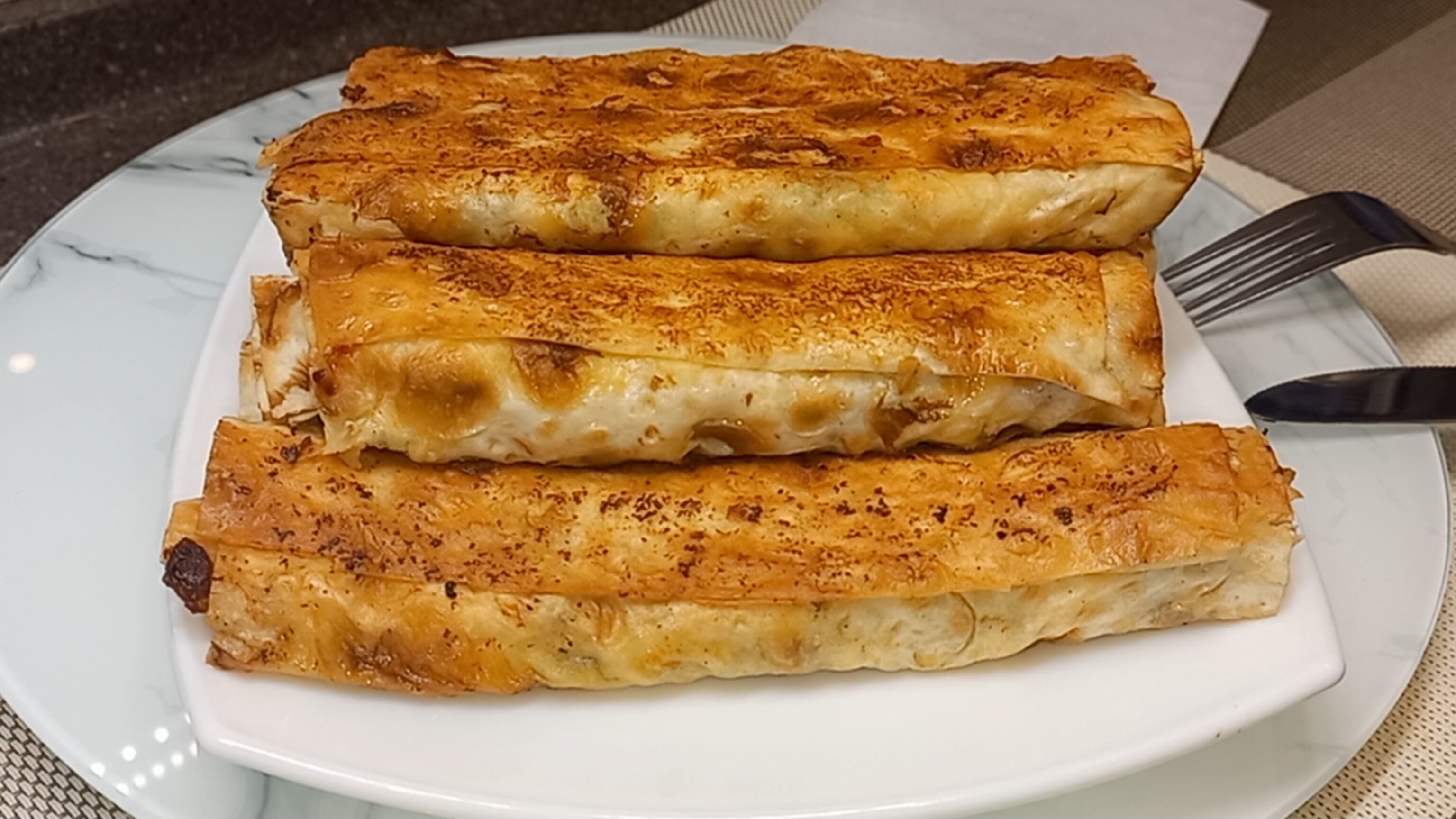 Супер идея из лаваша на завтрак или перекус! Вкусняшка из лаваша за считанные минуты!