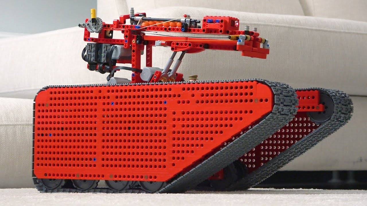 LEGO MEGA Танк