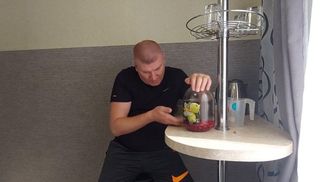 Настойка на свежих ягодах кизила(стоит ли настаивать на кизиле)