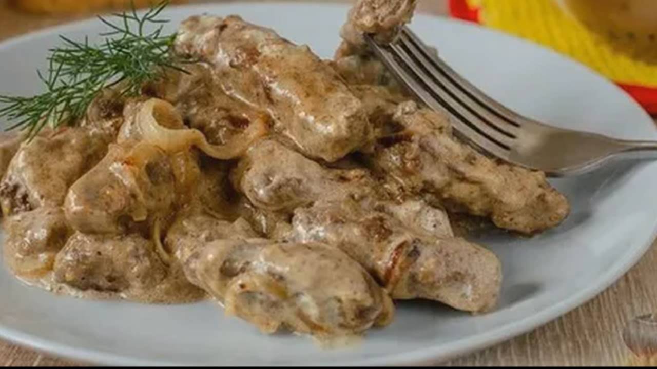 Готовлю печень с очень интересным вкусом. Залила её кипятком и добавила горчицу.