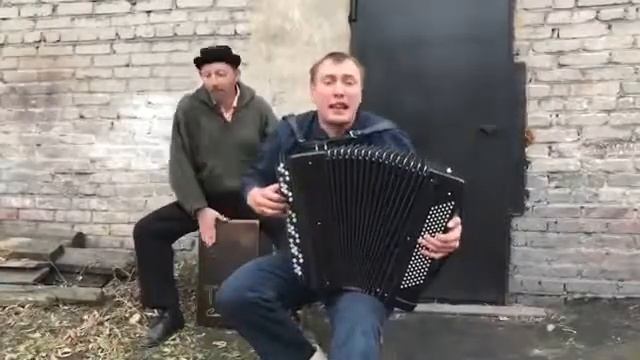 Борис Еремеев и Семён Жоров- Взгляни на небо на баяне.