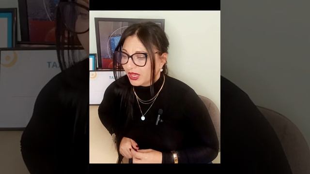 ПАВЕЛ ПРИЛУЧНЫЙ, АГАТА МУЦЕНИЕЦЕ, ЗЕПЮР ПРИЛУЧНАЯ - БРУТЯН