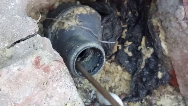 Застрял в трубе. Жесть!!!