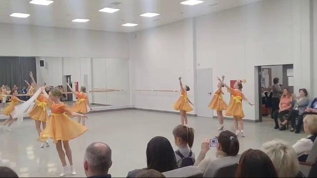 танец одуванчики