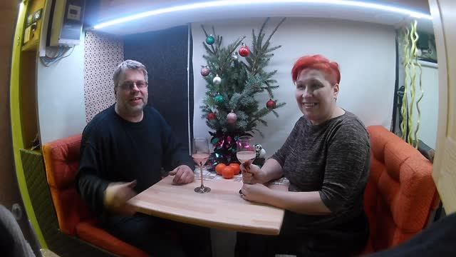 Автодом из ПАЗика часть 22. Мы продолжаем доделывать спальную зону