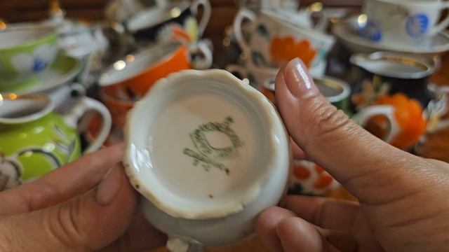 Урановое стекло, редкие чайные пары.