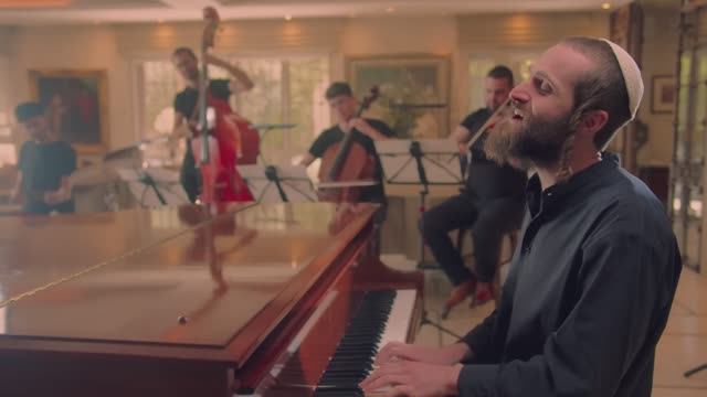 Shmuel — Give Me One Prayer | שמואל — תן לי תפילה
