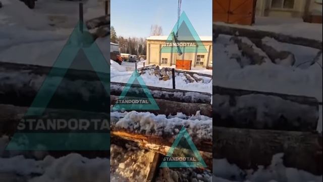 Захват для брёвен в работе