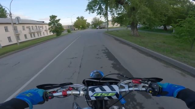 ДРАЗНИМ ДПС И КАТАЕМСЯ ПО ГОРОДУ // ПОКАТУШКА НА ПИТБАЙКАХ С ДРУГОМ