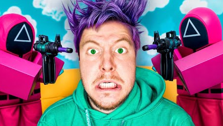 Я Стал ТАНОСОМ из ИГРЫ В КАЛЬМАРА в Roblox