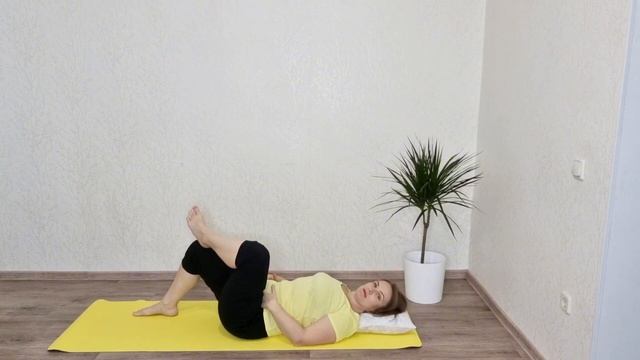 Утренняя зарядка лёжа в постели / Упражнения для пожилых и ослабленных