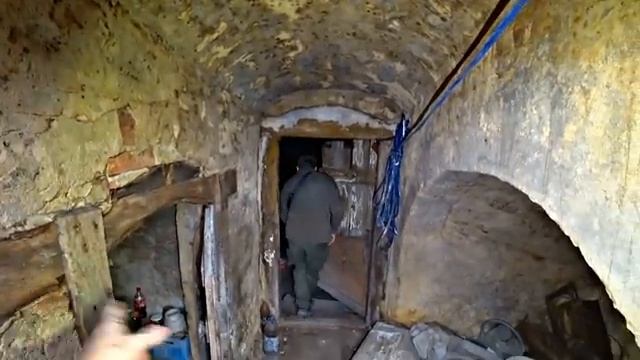 ✅Нашли БУНКЕР и НЕТРОНУТЫЕ дома в Чернобыльском лесу! Ставим ЛОВУШКИ на медведя и прочую дичь