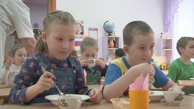ОДИН ДЕНЬ из жизни садика МАДОУ № 44 Химки - 2017 г. 🌻☀️🐝