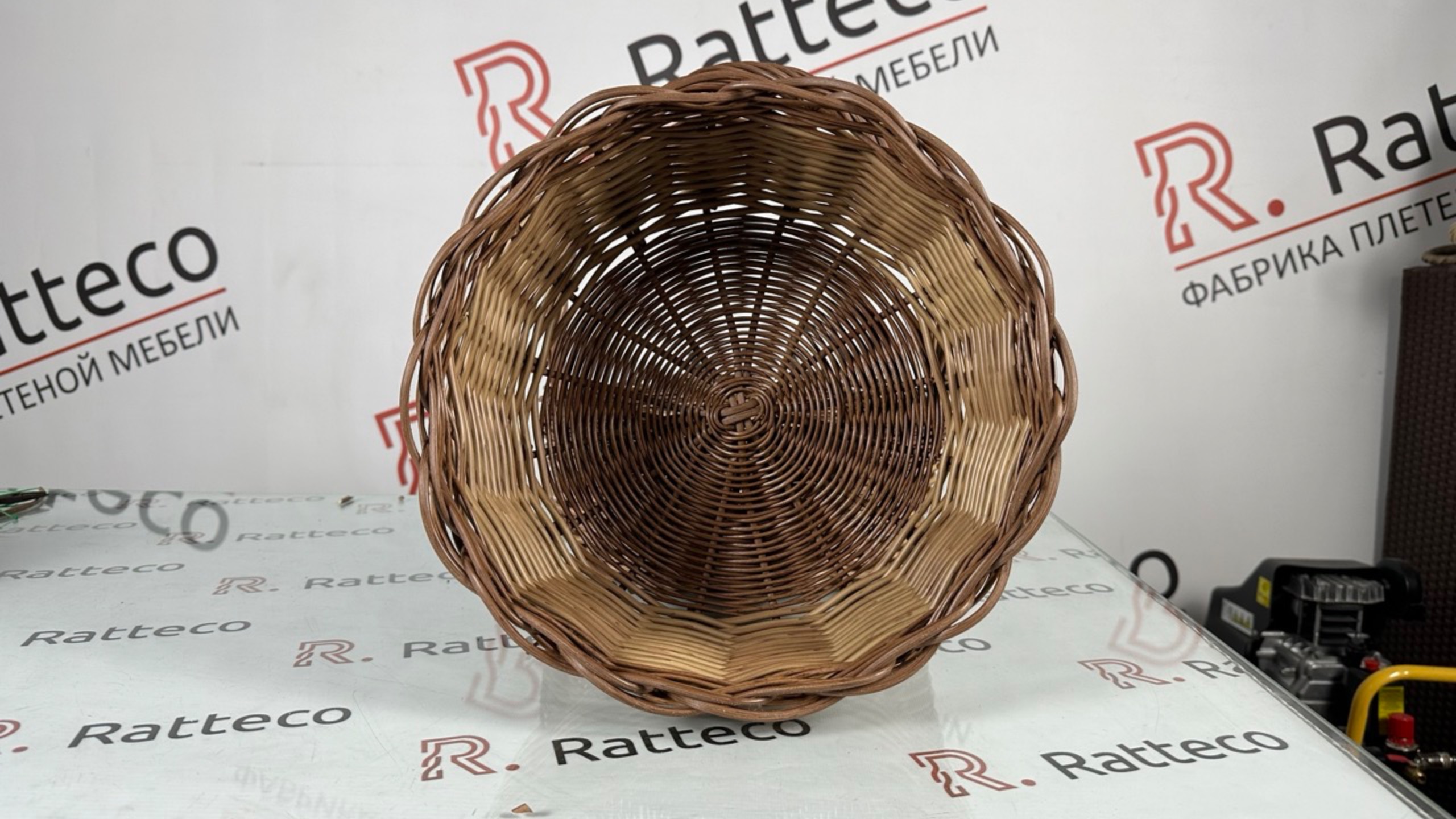 Мастер-класс. Бескаркасная корзина из ротанга