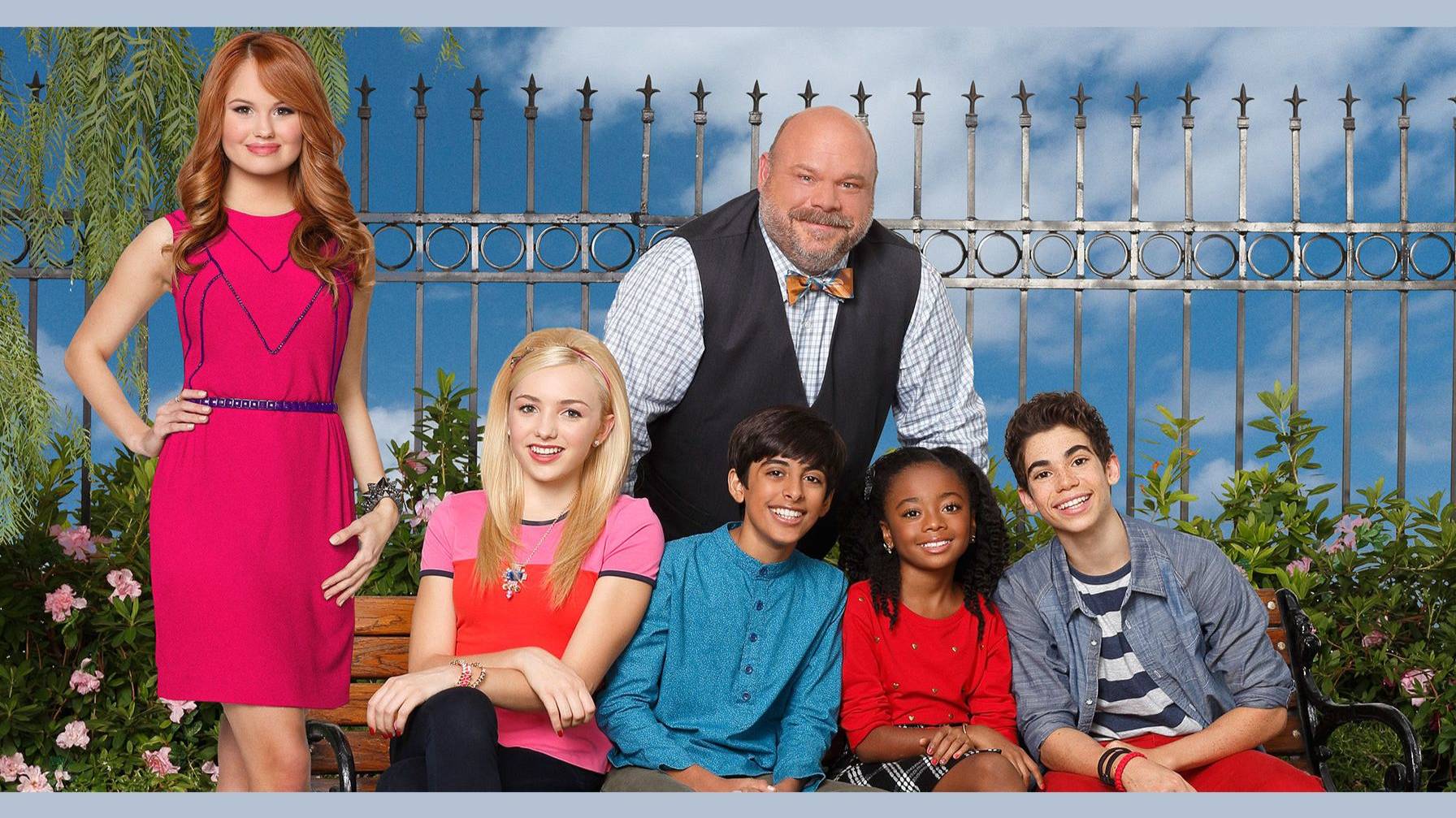 Сериал Джесси - 2 сезон 3 серия «Заводи новых друзей, но прячь старых» / Jessie