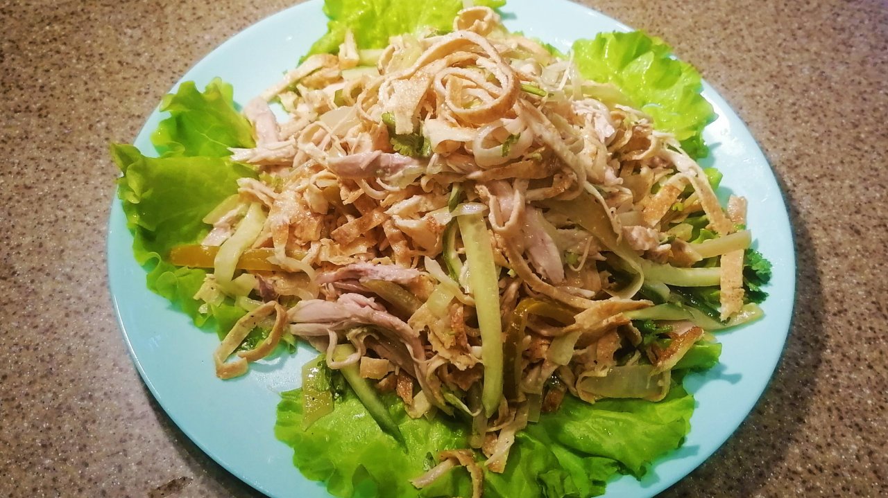 Министерский салат. Салат с куриной грудкой простой и вкусный рецепт.