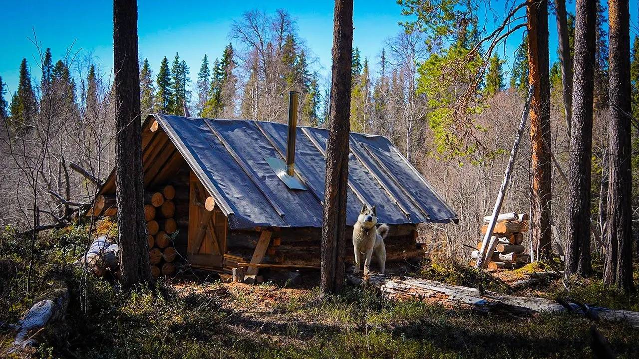 ЗА ХАРИУСОМ НА ТАЁЖНУЮ РЕЧКУ. ПЕРВАЯ РЫБАЛКА С НОЧЕВКОЙ В ИЗБЕ "БОРОВОЙ