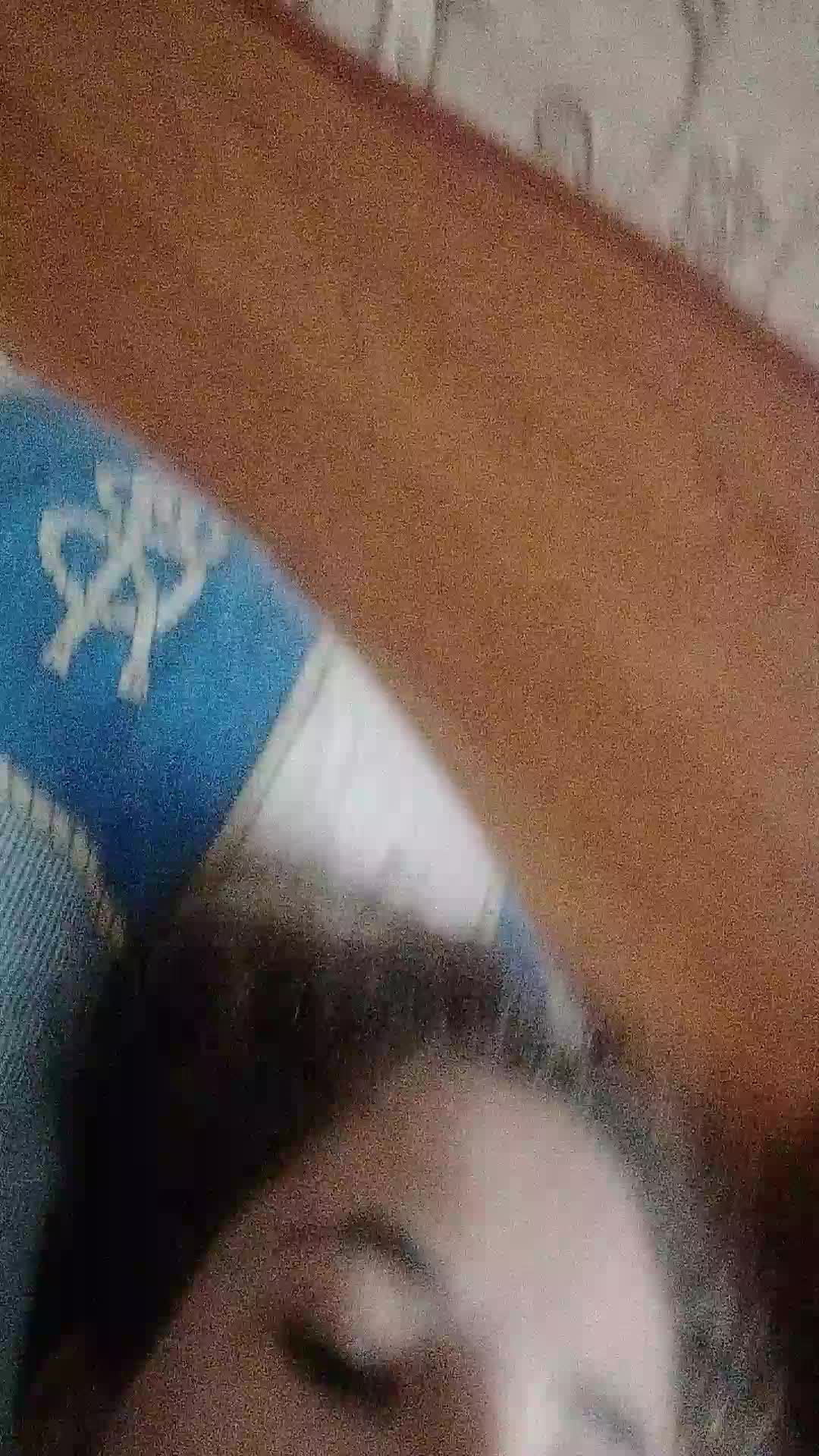 только проснулась