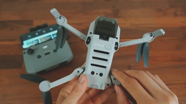 DJI Mini 2 🚁: ПОЛНЫЙ ОБЗОР И ТЕСТИРОВАНИЕ ЛЕГКОГО ДРОНА!